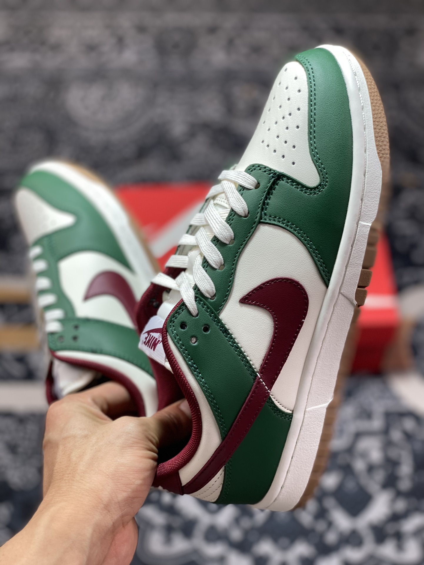 200 原厂级别 Nike Dunk Low ”Gorge Green” 白绿红 FB7160-161