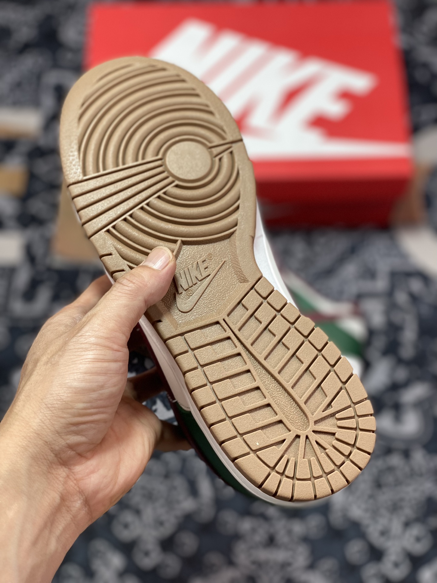 200 原厂级别 Nike Dunk Low ”Gorge Green” 白绿红 FB7160-161