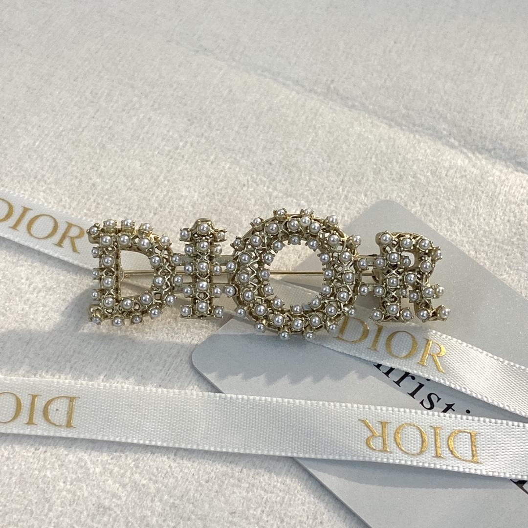Dior Perfect 
 Jewelry Brooch Openwork