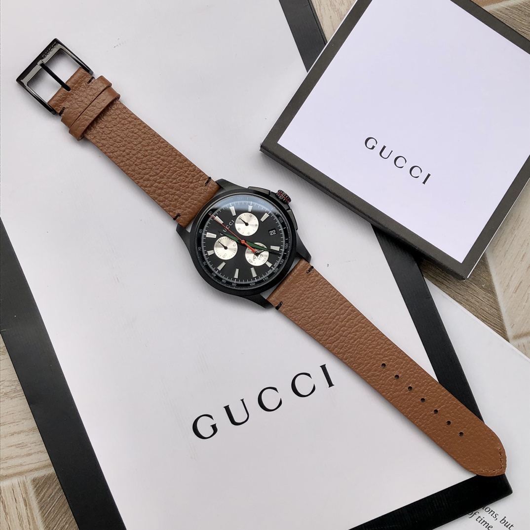 Часы Gucci