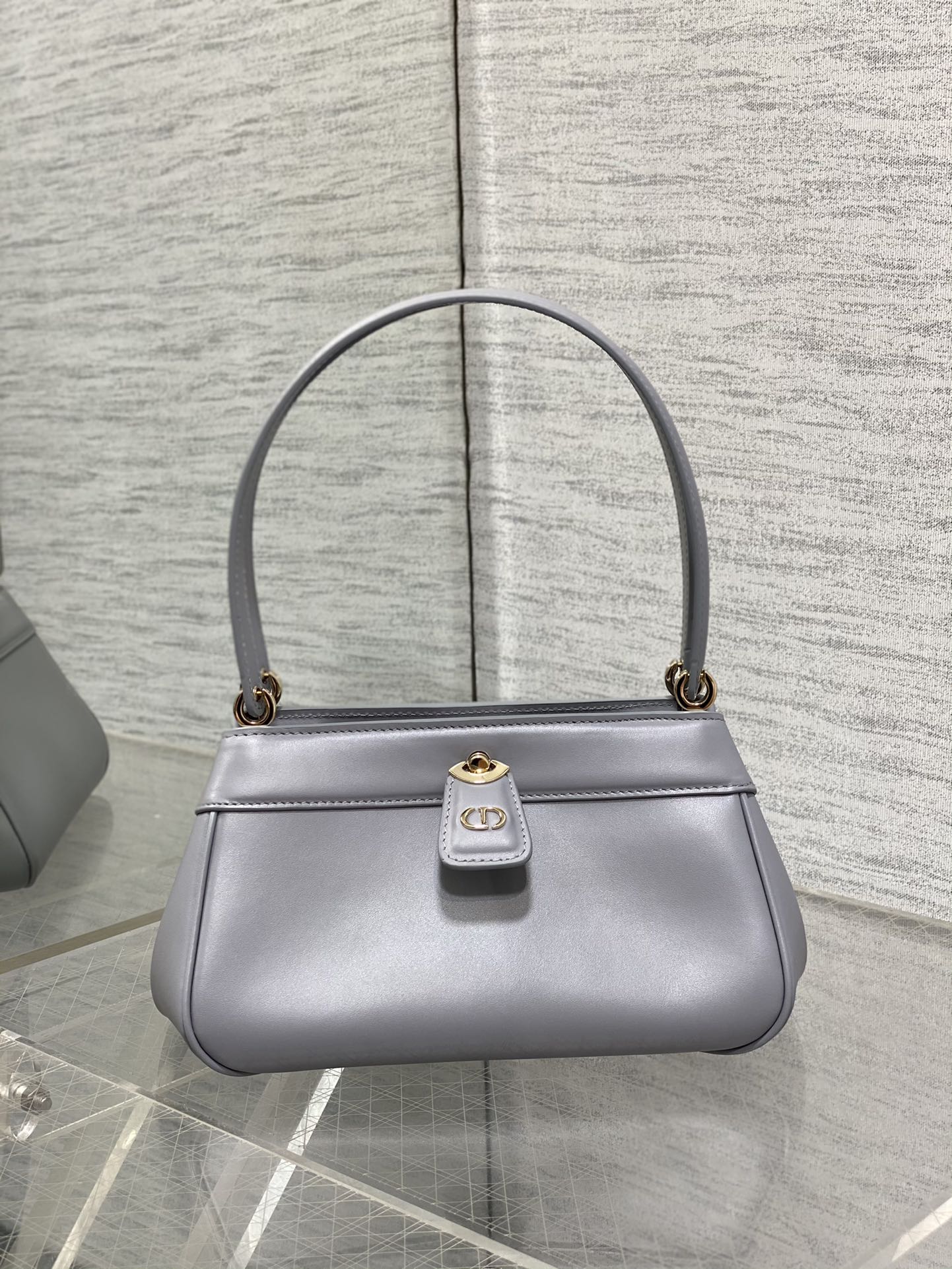 Small Handbag Calfskin Twist-Lock Letter Closure Leather Handle