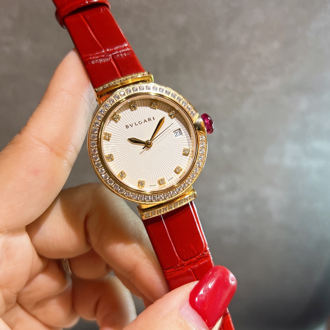 Bvlgari Lvcea rose gold case, diamond bezel, white dial, black leather strap 33mm Women's Automatic
