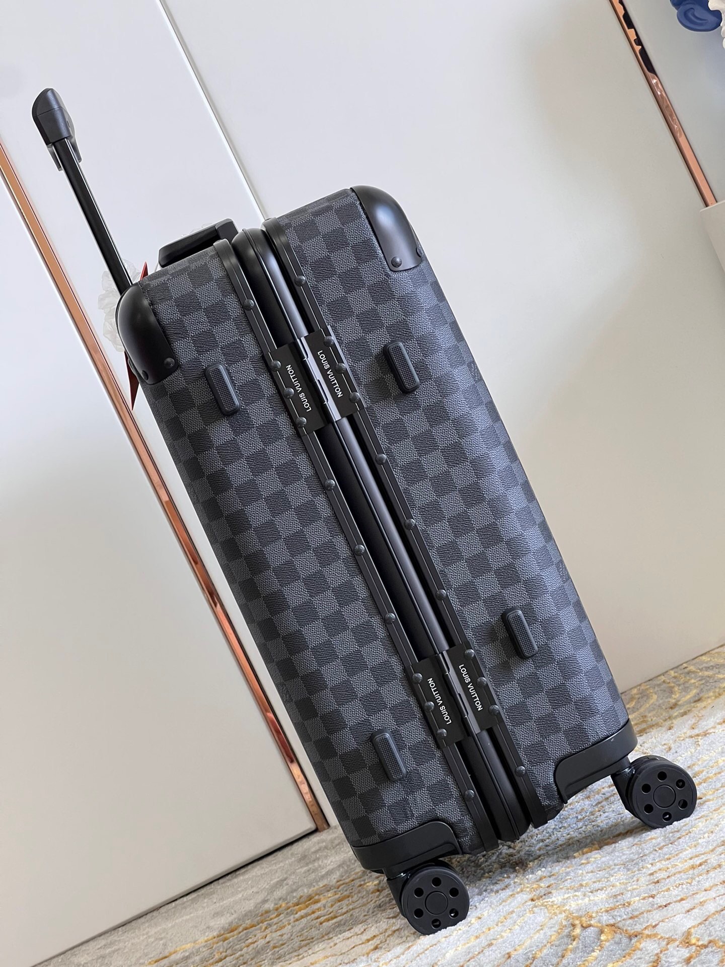 Louis Vuitton Horizon Damier Graphite Standard travel