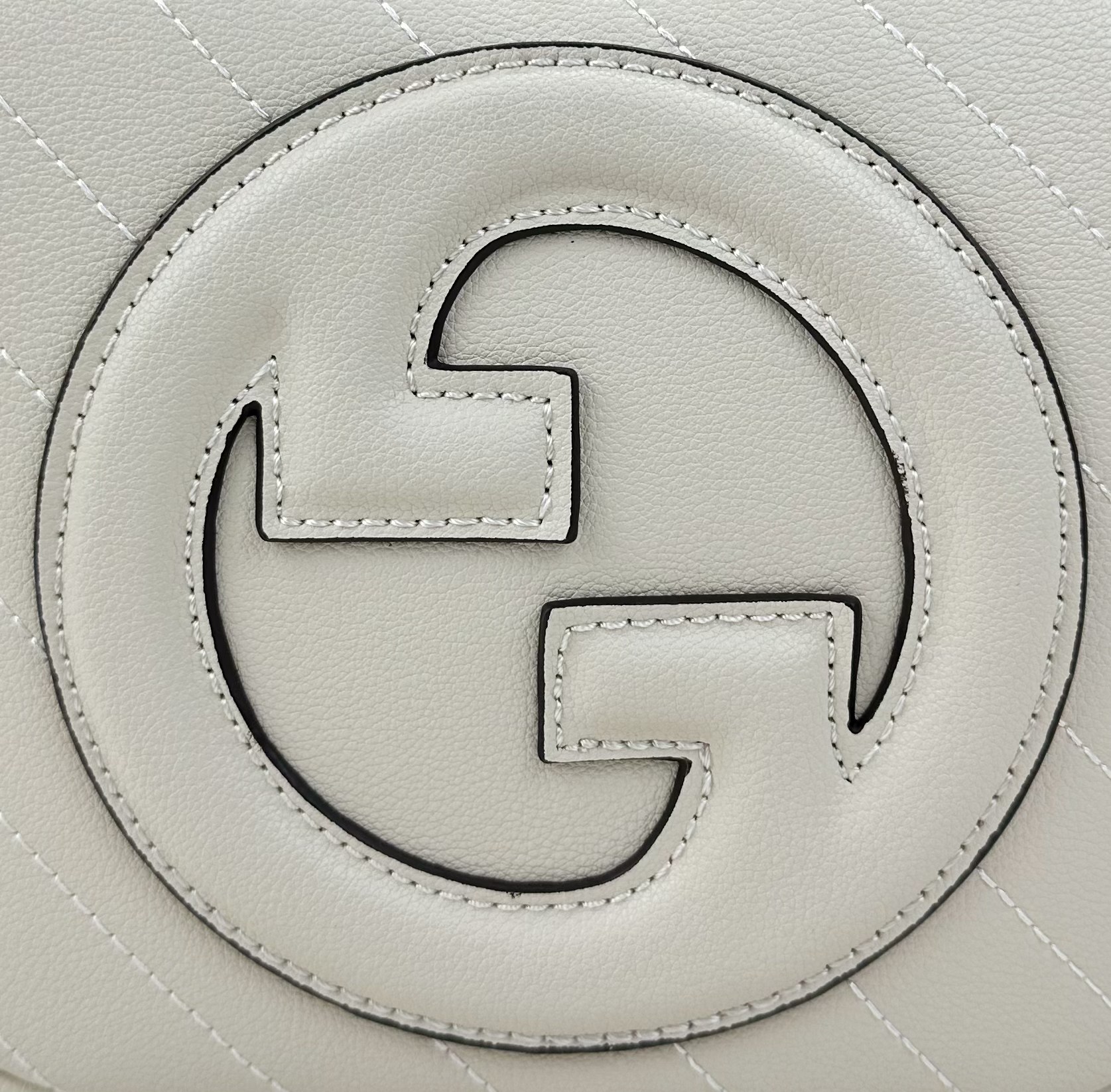 Gucci Blondie手提包 - 浅緑色のエレガントなデザイン