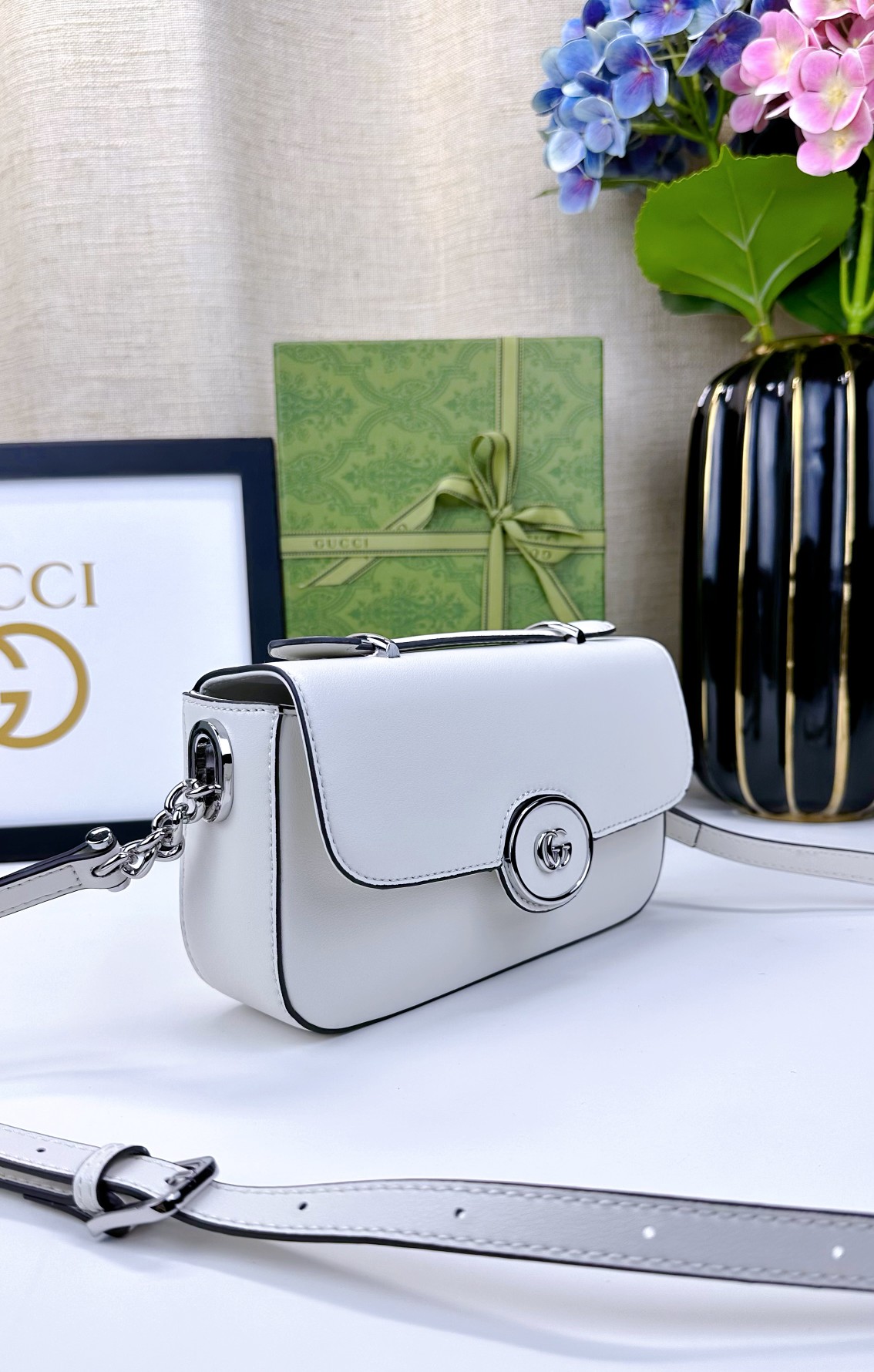 GUCCI Petite GGシリーズ迷你肩背包 - クラシックな白色と調節可能な肩 strap