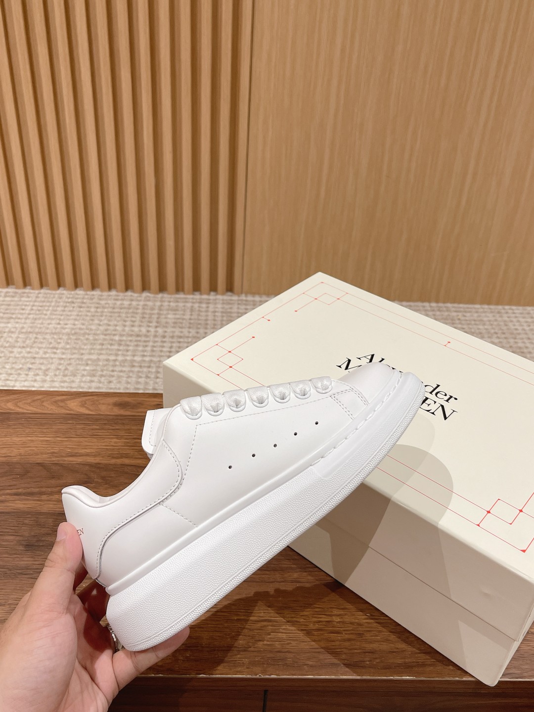 Alexander McQueen Women's Leather Platform Sneakers - Classic White Shoes 5 a1686567134058 1028