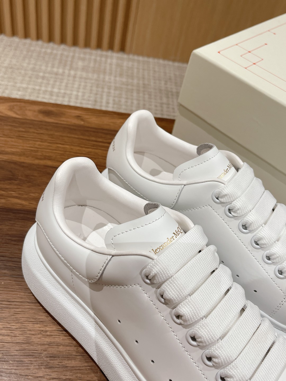 Alexander McQueen Women's Leather Platform Sneakers - Classic White Shoes 7 a1686567134274 5831