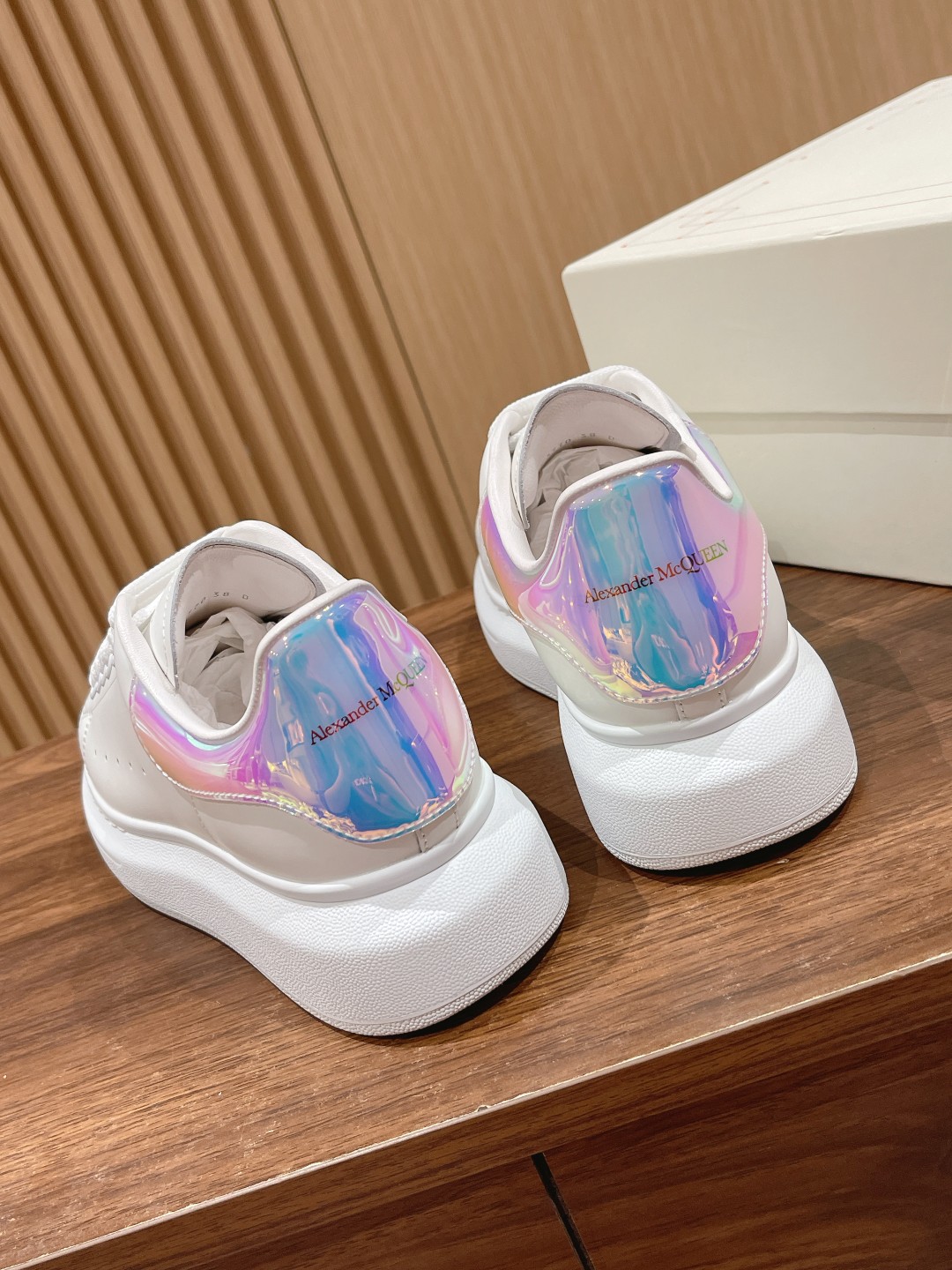 Alexander McQueen White Leather Platform Sneakers - Classic Style 7 a1686567467200 1115