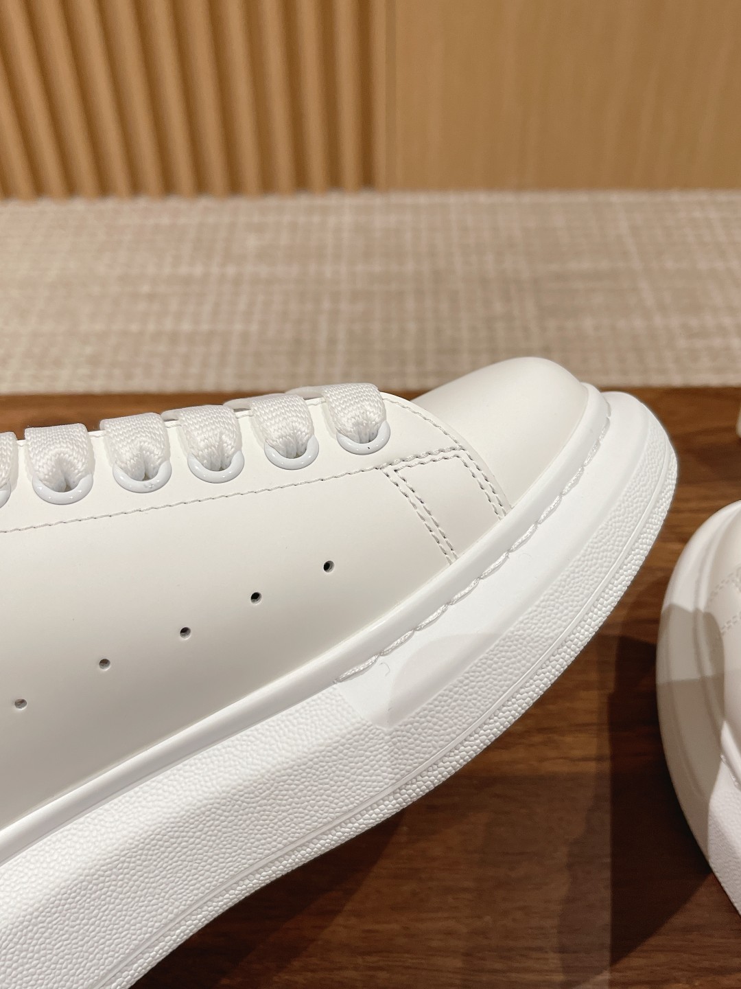 Alexander McQueen White Leather Platform Sneakers - Classic Style 10 a1686567467509 3310