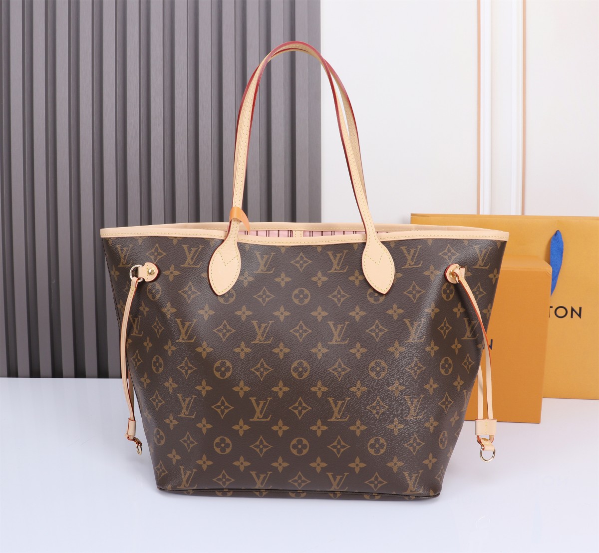 M50366中号 】 经典购物袋路易威登新款 Neverfull 全新演绎经典手袋