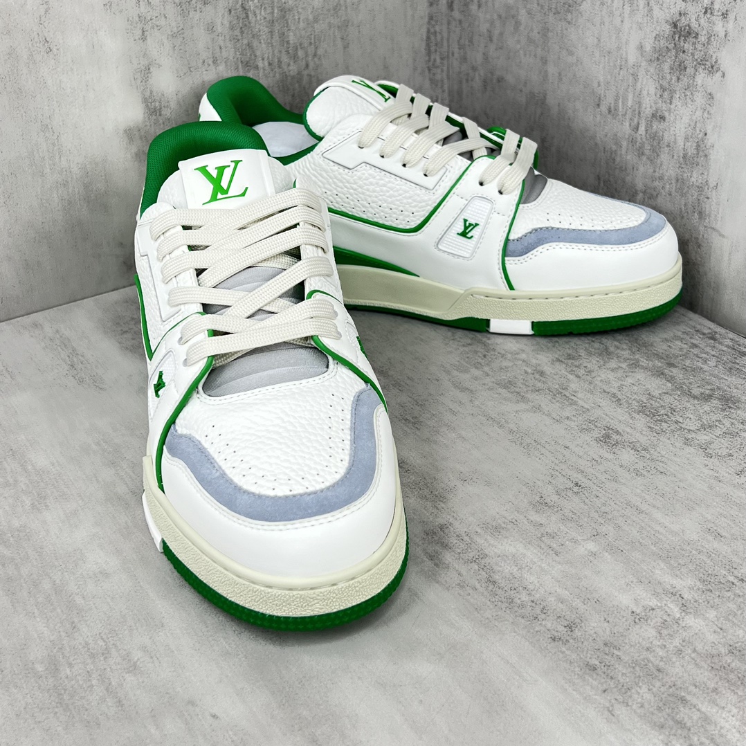 Louis Vuitton 新款上架 2023 Louis*Vuitto* LV Trainer 最新款 大底和面料私模 绝对下血本费心思的一款鞋子 自Vifgil到来之后而设计的这一系列 每一季度都深受众多粉丝的青睐 TPU 大底 包装