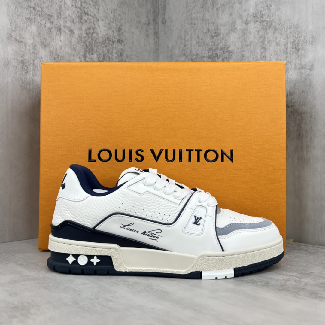 Louis Vuitton 新款上架 2023 Louis*Vuitto* LV Trainer 最新款 大底和面料私模 绝对下血本费心思的一款鞋子 自Vifgil到来之后而设计的这一系列 每一季度都深受众多粉丝的青睐 TPU 大底 包装