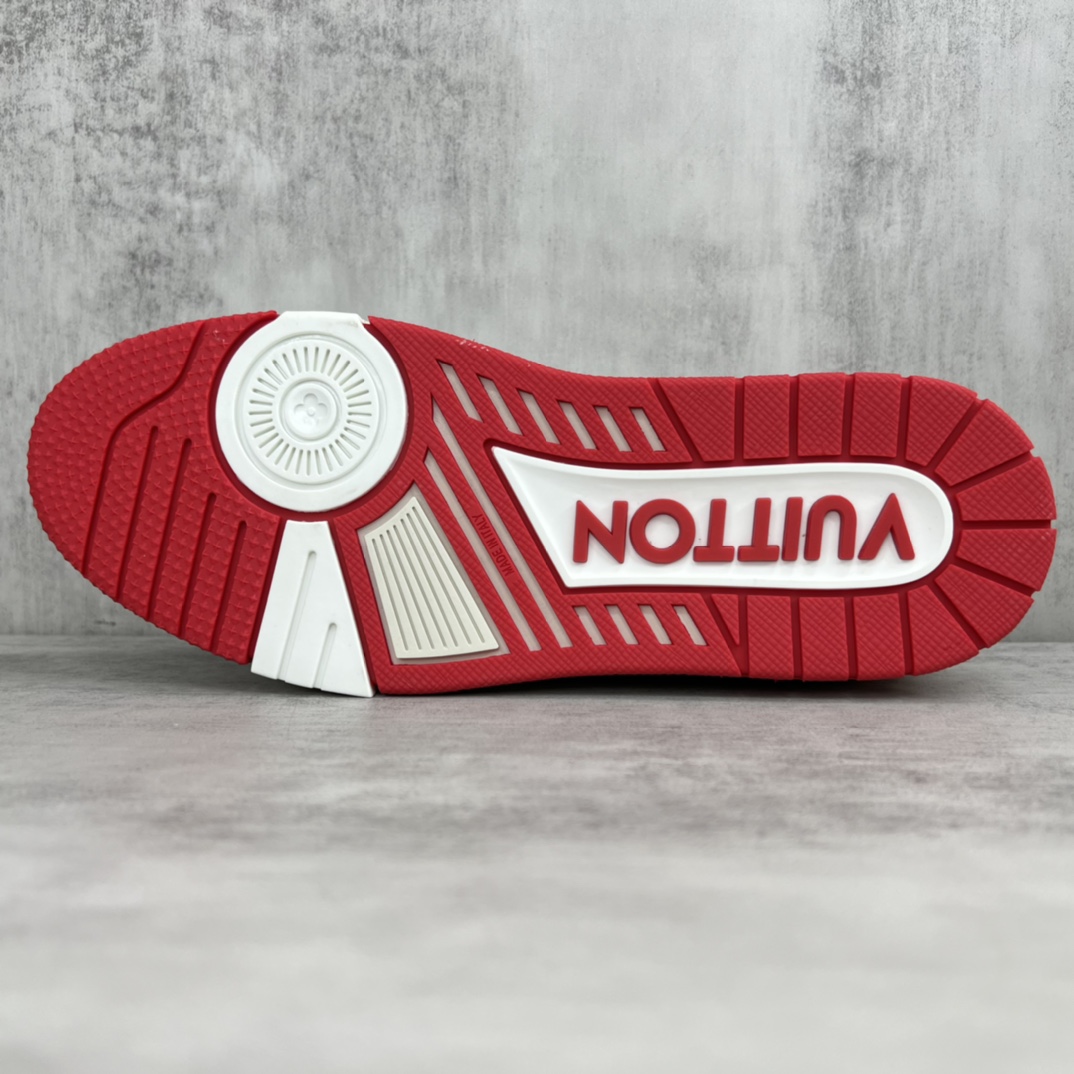 Louis Vuitton 新款上架 2023 Louis*Vuitto* LV Trainer 最新款 大底和面料私模 绝对下血本费心思的一款鞋子 自Vifgil到来之后而设计的这一系列 每一季度都深受众多粉丝的青睐 TPU 大底 包装