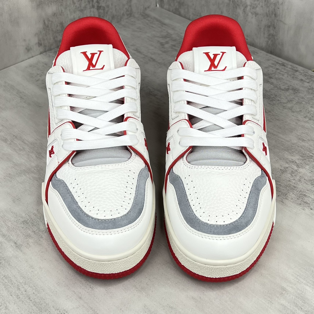 Louis Vuitton 新款上架 2023 Louis*Vuitto* LV Trainer 最新款 大底和面料私模 绝对下血本费心思的一款鞋子 自Vifgil到来之后而设计的这一系列 每一季度都深受众多粉丝的青睐 TPU 大底 包装