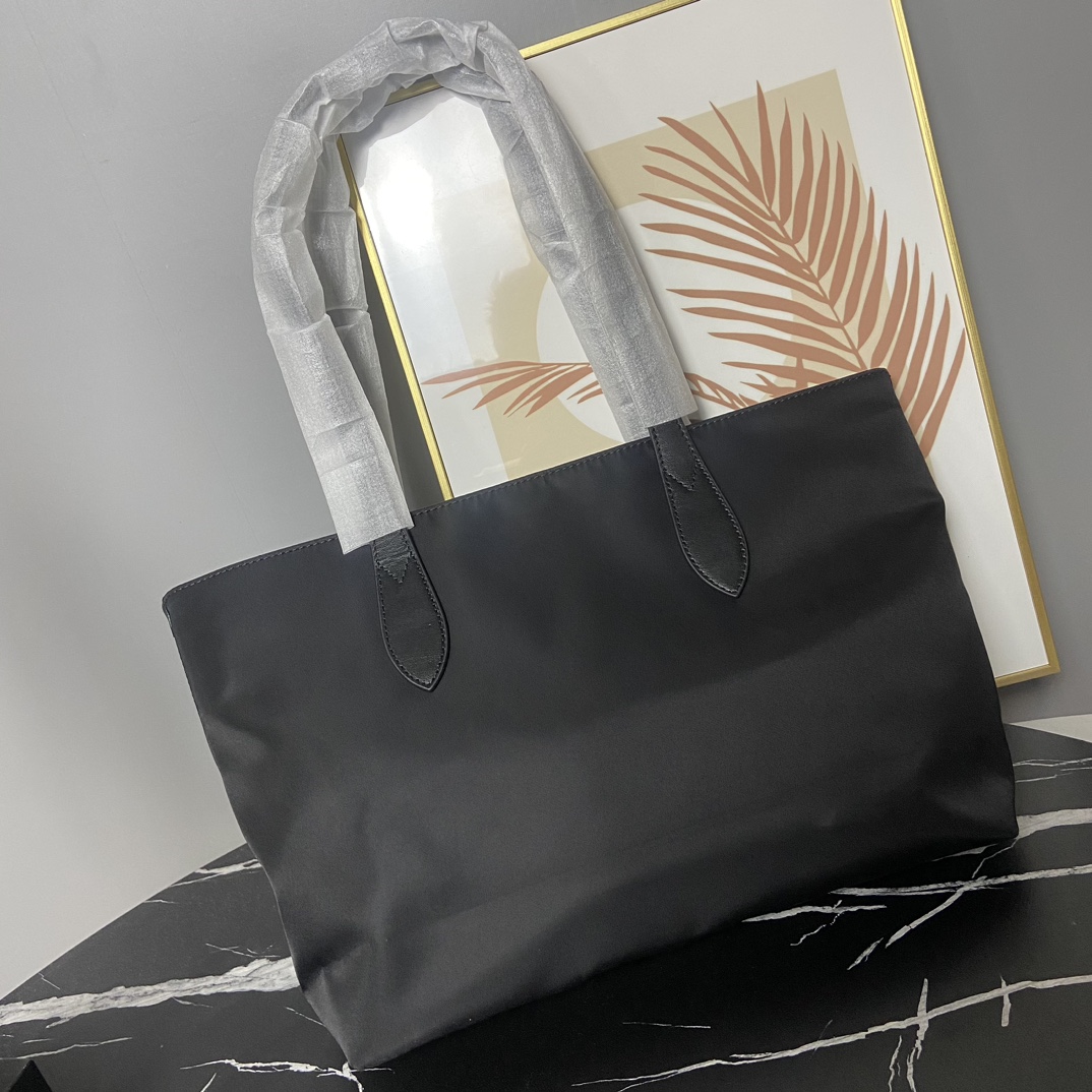[Burberry Women