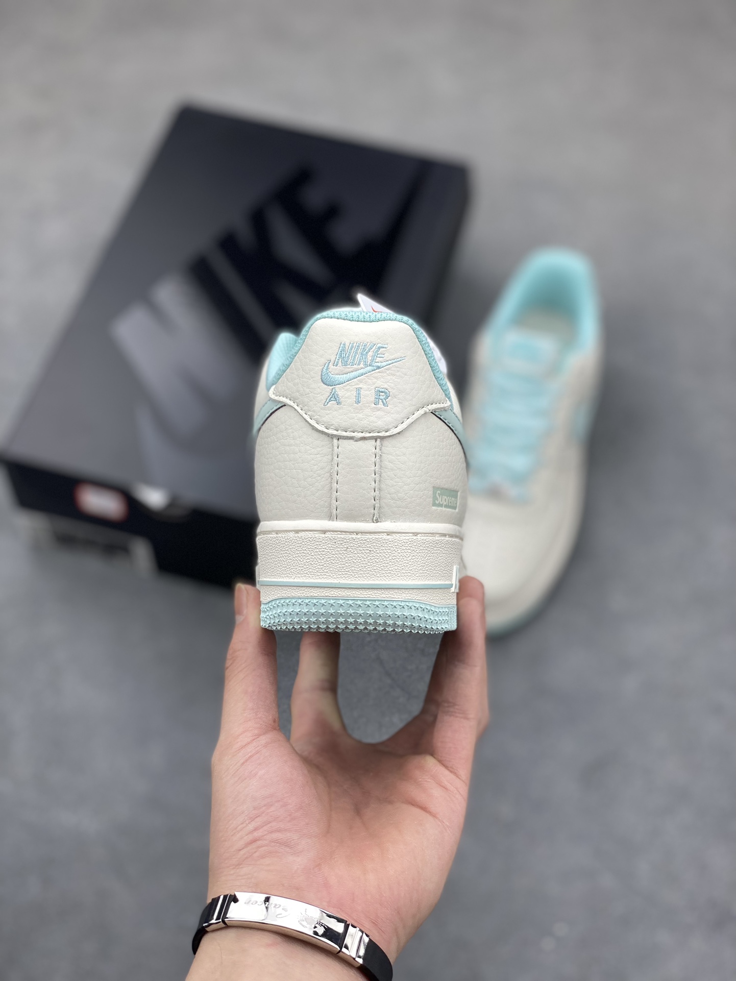 Nike Air Force 1 '07 Low Ice Blue Supreme Collab Sneakers 5 i1686509331 1050 3