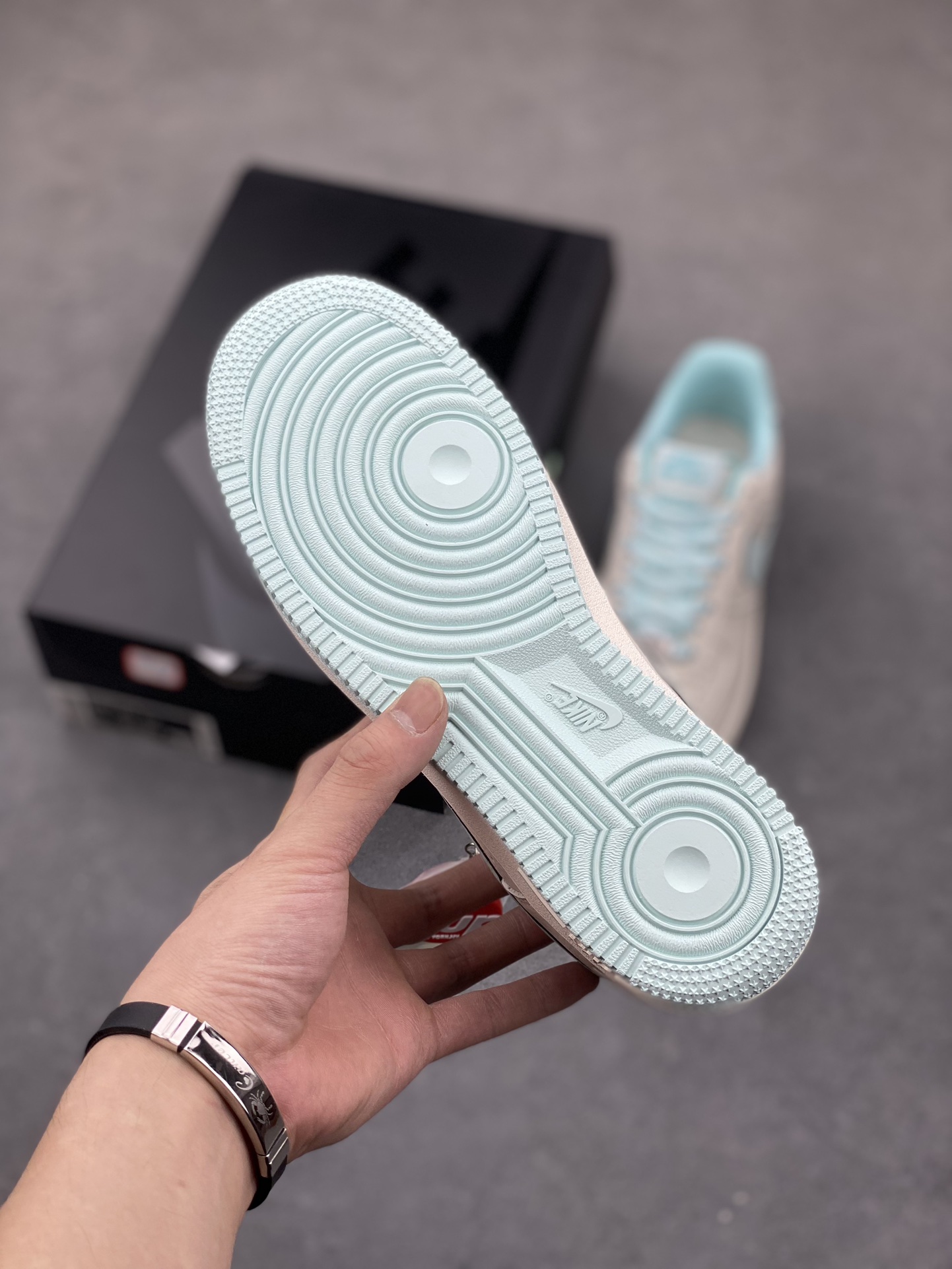 Nike Air Force 1 '07 Low Ice Blue Supreme Collab Sneakers 7 i1686509331 2472 5