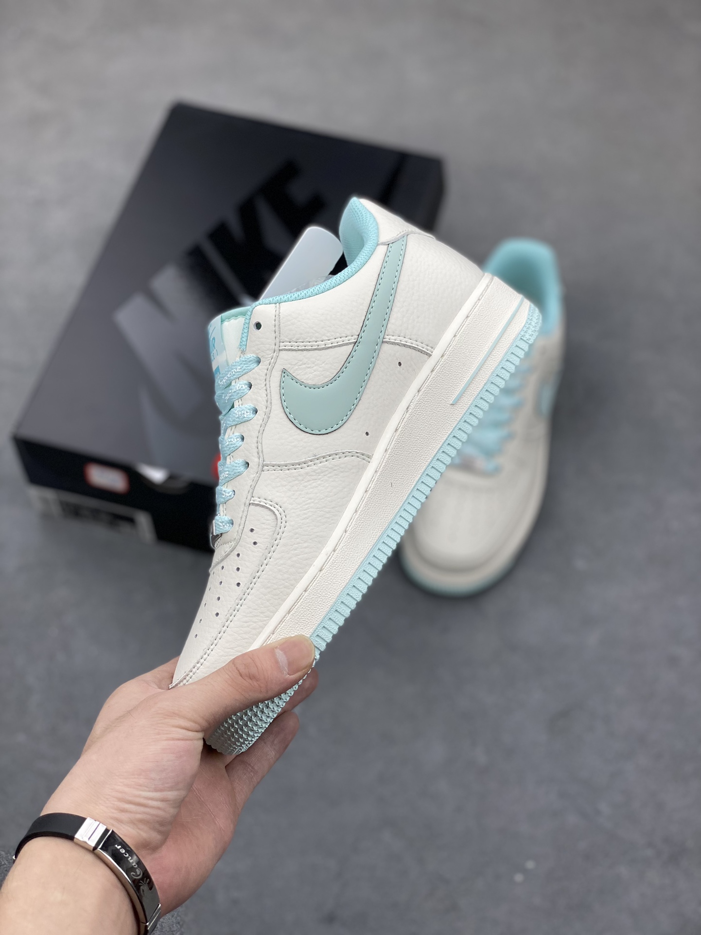 Nike Air Force 1 '07 Low Ice Blue Supreme Collab Sneakers 4 i1686509331 5630 2