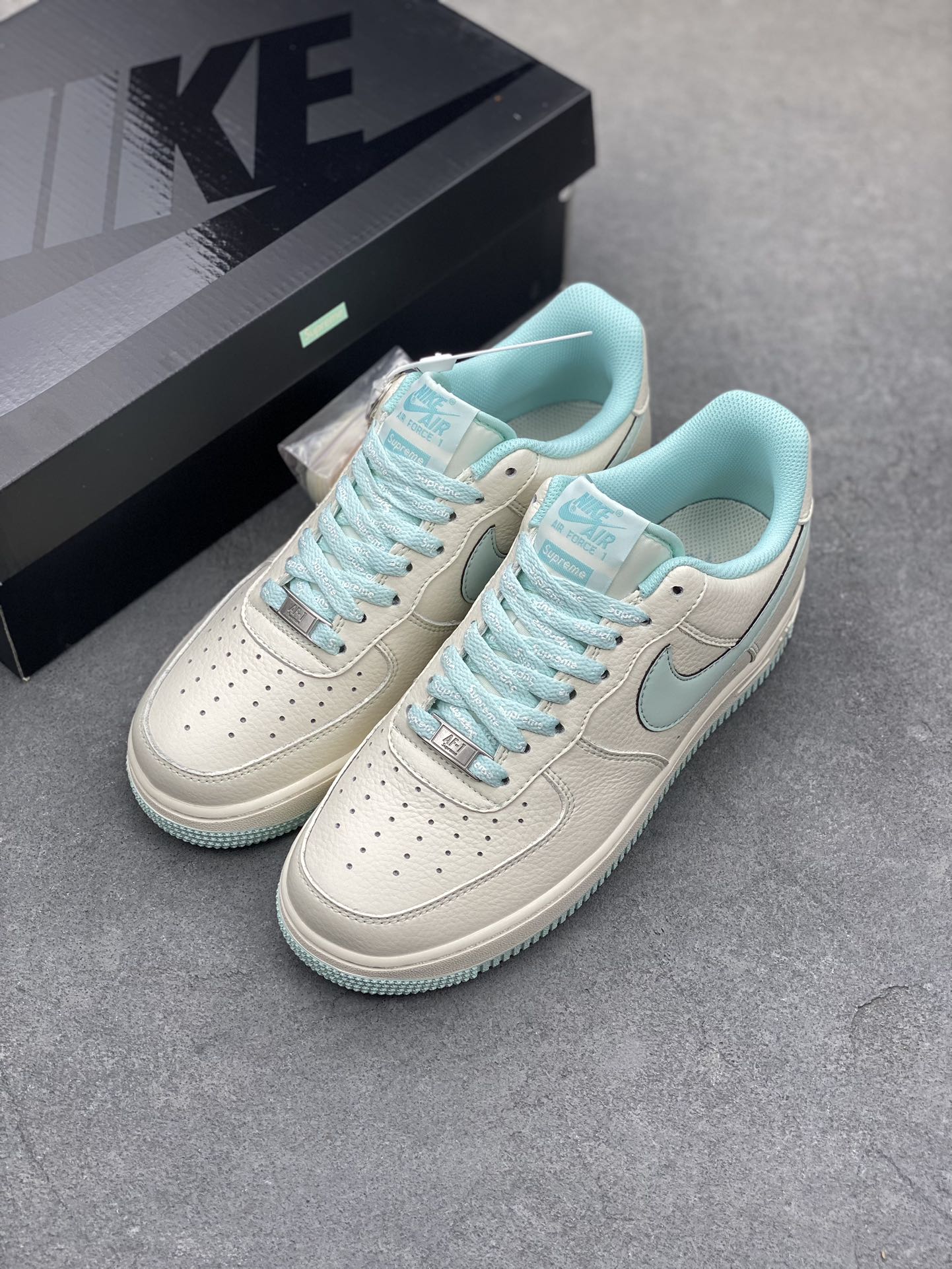 Nike Air Force 1 '07 Low Ice Blue Supreme Collab Sneakers 9 i1686509331 6387 7