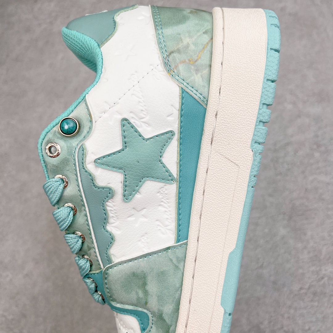 图片[7]-＃福利特价 KAALIXTO Retro Vintage 星星潮流休闲防滑耐磨低帮板鞋 此款鞋使用牛仔作为主要的鞋面材质 结实耐磨 鞋舌设计特有印花皮牌作为搭配充分凸显牛仔的特性 整体鞋款采用牛仔面料随意角度拼接的呈现方法 打破消费者原有对鞋子的刻板印象 让人耳目一新 织麦标在彰品品牌属性的同时更具牛仔的代表性元素 并采用加厚内里 穿着舒适透气 鞋底做旧氧化 尺码：36 37 38 39 40 41 42 43 44 45-选品中心