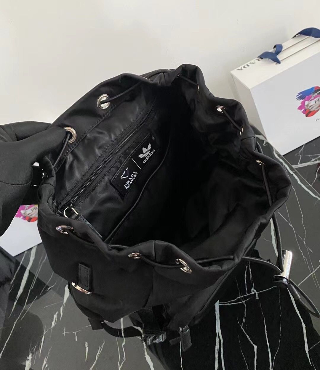 ad Pd コラボデザイン リュックサック Re-Nylon Saffiano