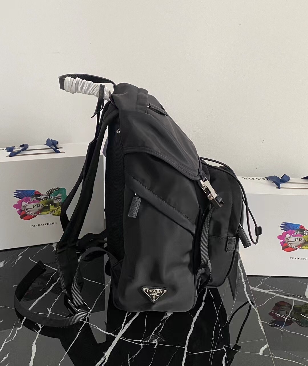 プラダ メンズ バックパック クラシックデザイン ナイロン製