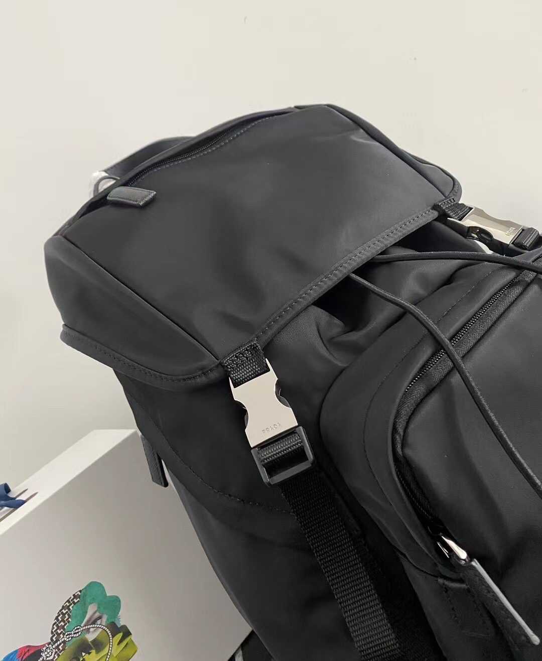 プラダ メンズ バックパック クラシックデザイン ナイロン製