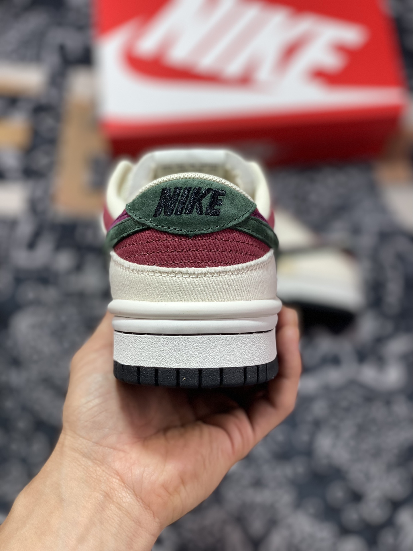 300 Nike SB Dunk Low Twist”Denim/Milk/Green”扣篮加强版系列低帮板鞋“磨破牛仔布米黄酒红绿双钩”DZ2794-366