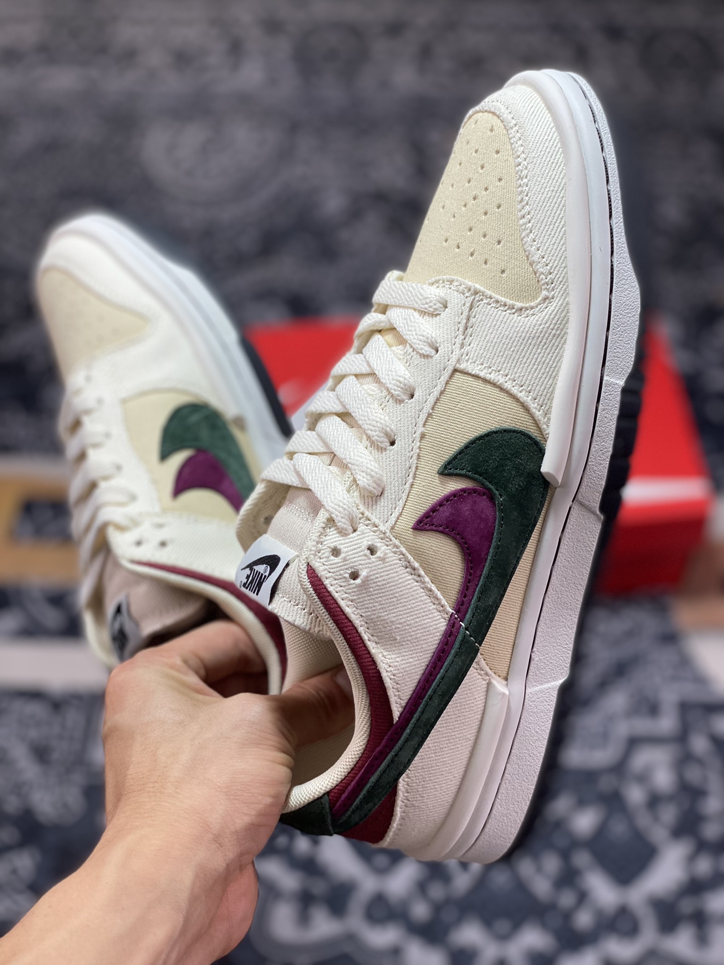 300 Nike SB Dunk Low Twist”Denim/Milk/Green”扣篮加强版系列低帮板鞋“磨破牛仔布米黄酒红绿双钩”DZ2794-366