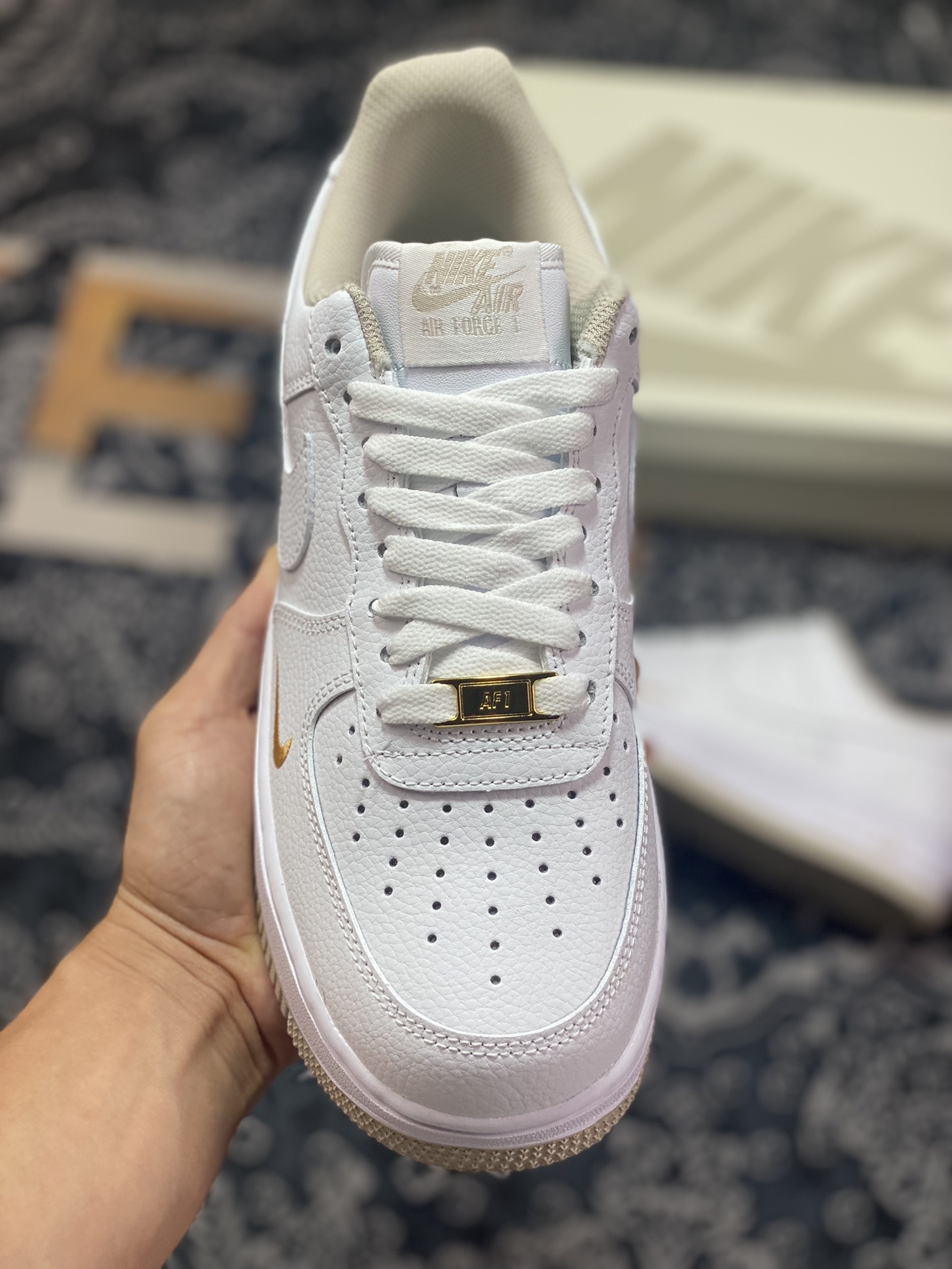 220 Nike Air Force 1'07”40th Anniversary/White/Khaki”空军一号板鞋DD1225-007