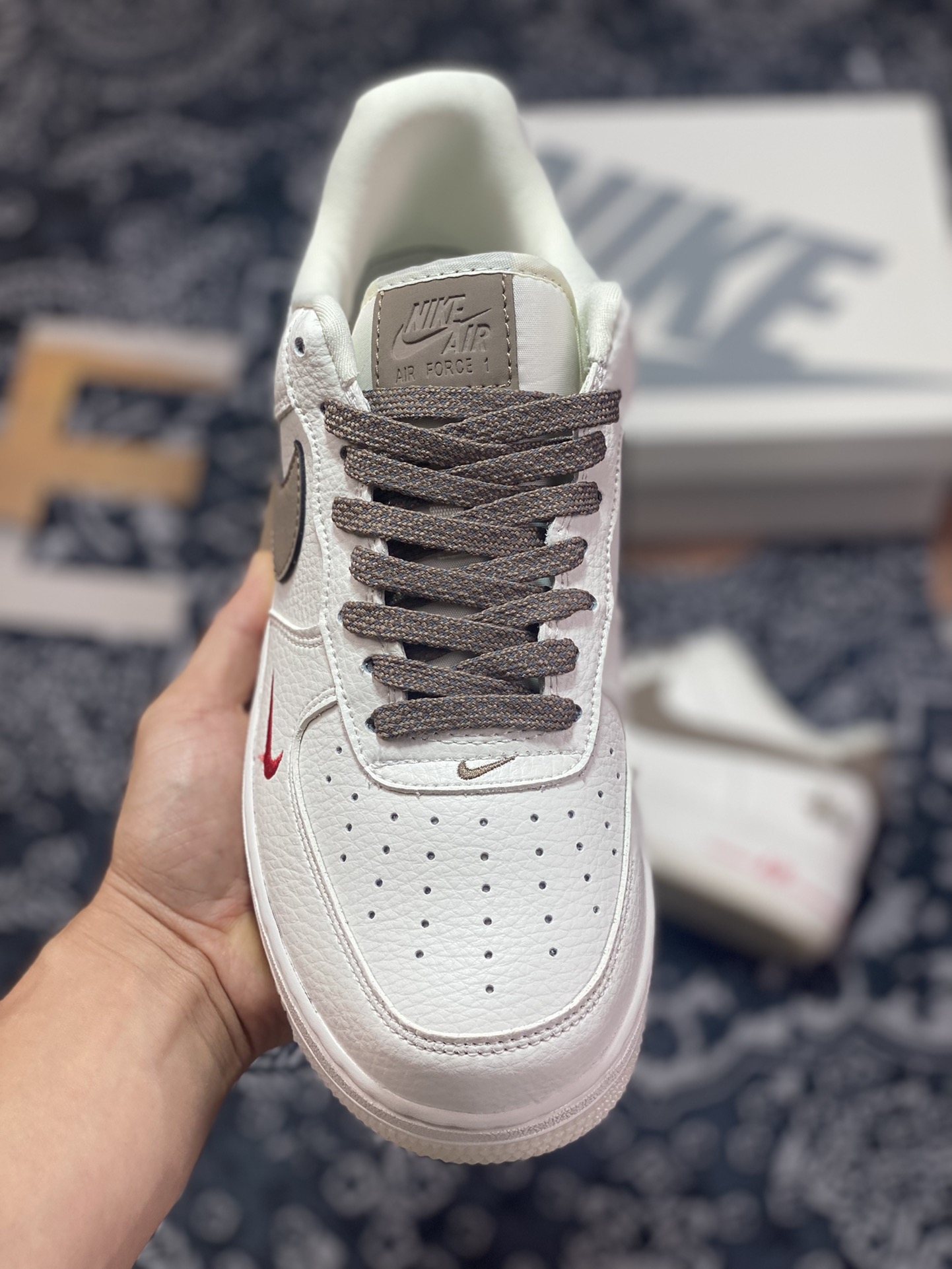 240 原Stussy x Nike Air Force 1′07 Low”Cream/Tarmac”空军一号经典低帮板鞋“奶白浅褐斯图西刺绣小钩”AE1686-996
