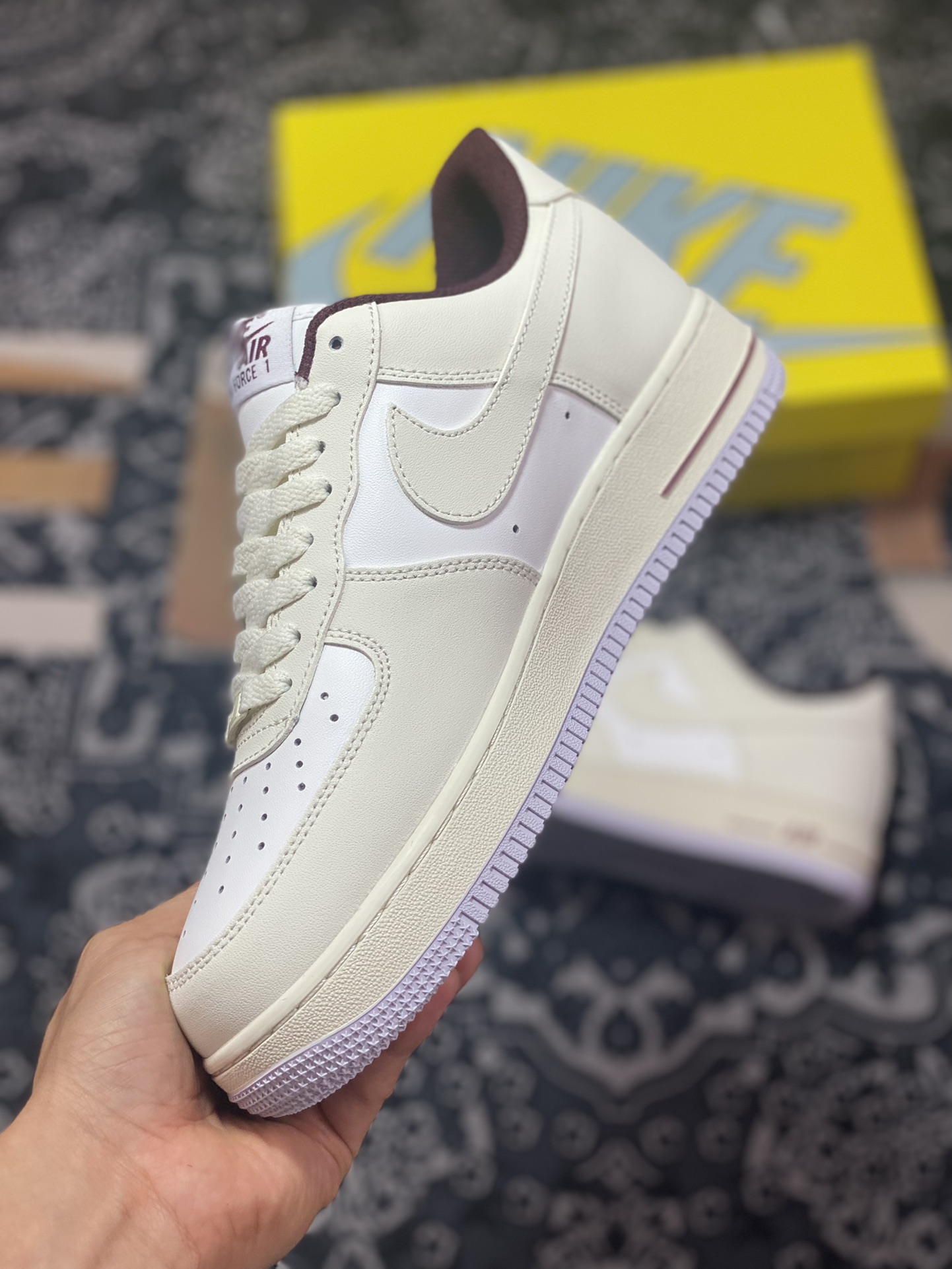 Nike By You Air Force 1'07 Low Retro SP Air Force 1 low-top sneakers ”stitched beige white wine red” XC2351-011