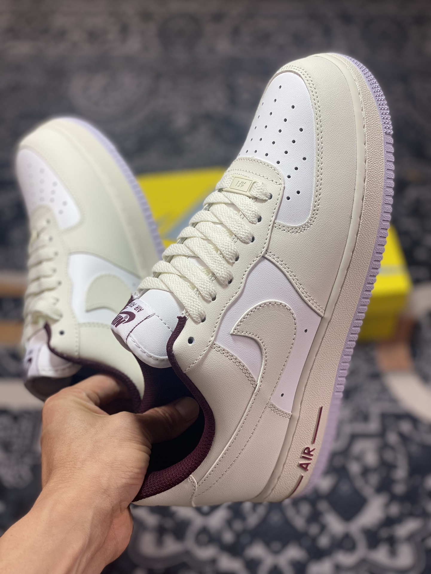 Nike By You Air Force 1'07 Low Retro SP Air Force 1 low-top sneakers ”stitched beige white wine red” XC2351-011