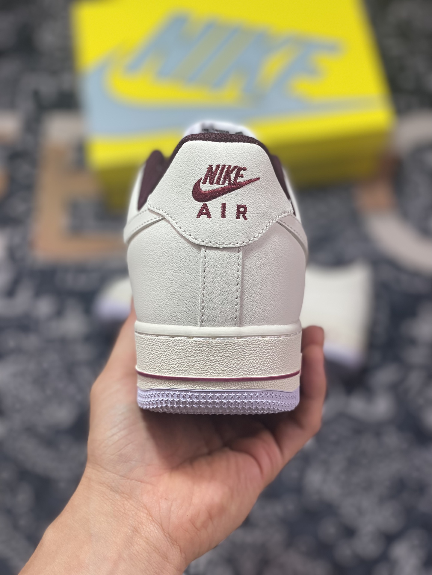 Nike By You Air Force 1'07 Low Retro SP Air Force 1 low-top sneakers ”stitched beige white wine red” XC2351-011