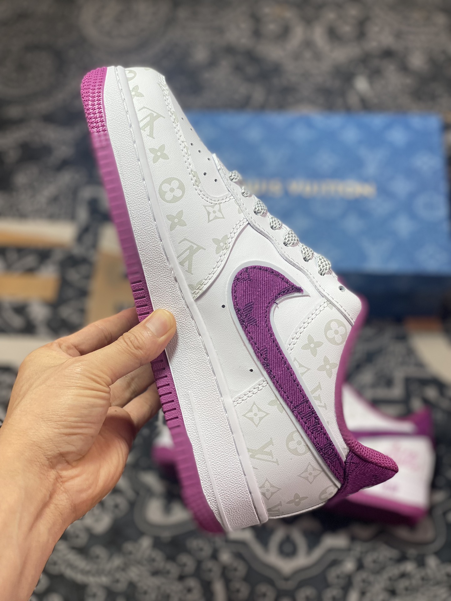 260 Louis Vuitton x Nike Air Force 1 07 LV8”White/Purple Denim/LV Monogram”空军一号板鞋“皮革白紫牛仔LV老花”CV0670-500