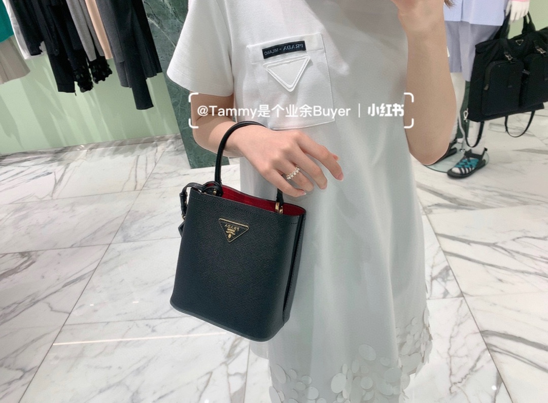 Prada Blackso beautiful