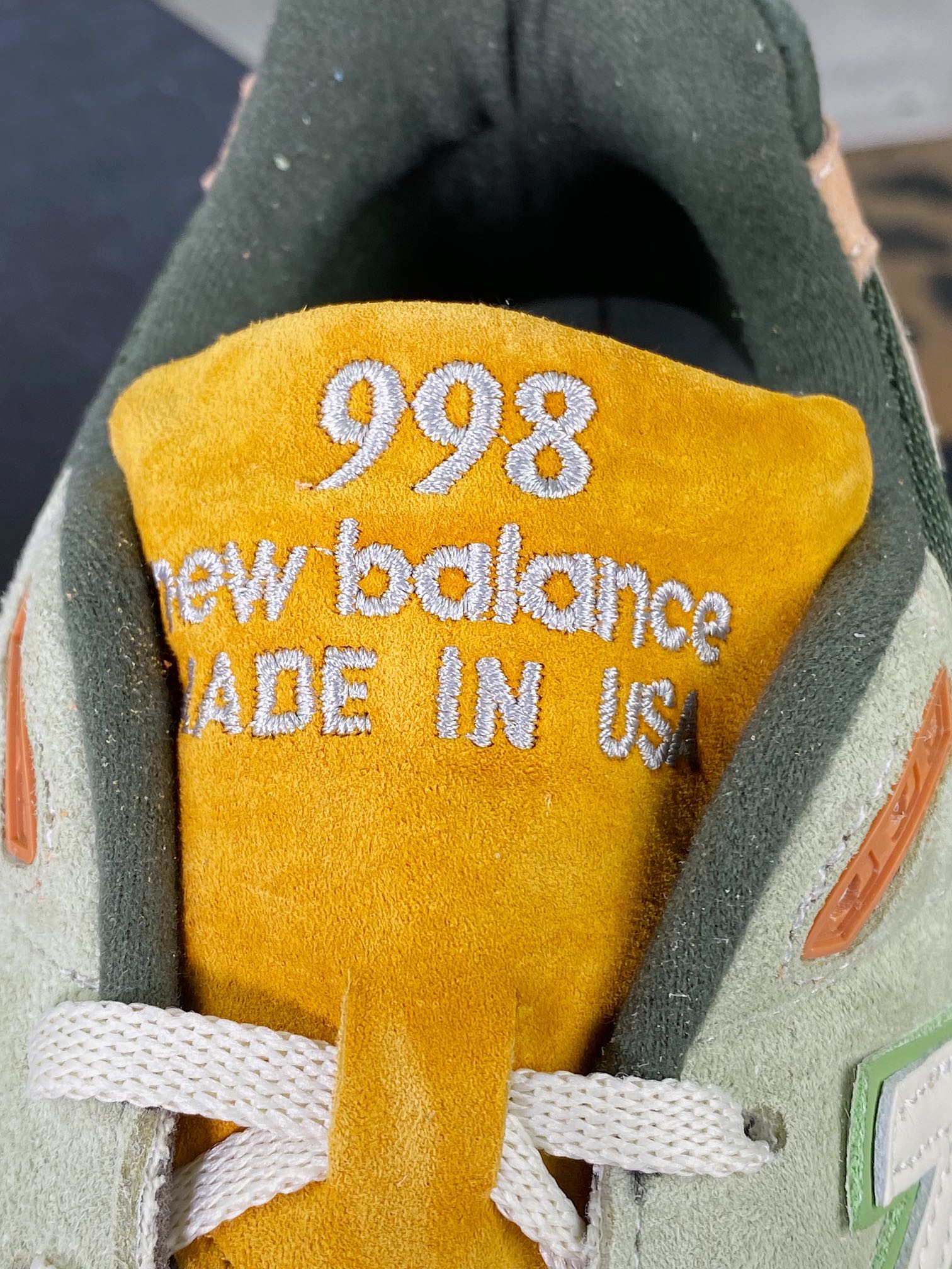 New Balance M998 Made in USA ”Broadacre City” high-end American jogging shoes ”stitched brown and yellow matcha green” M998KT1