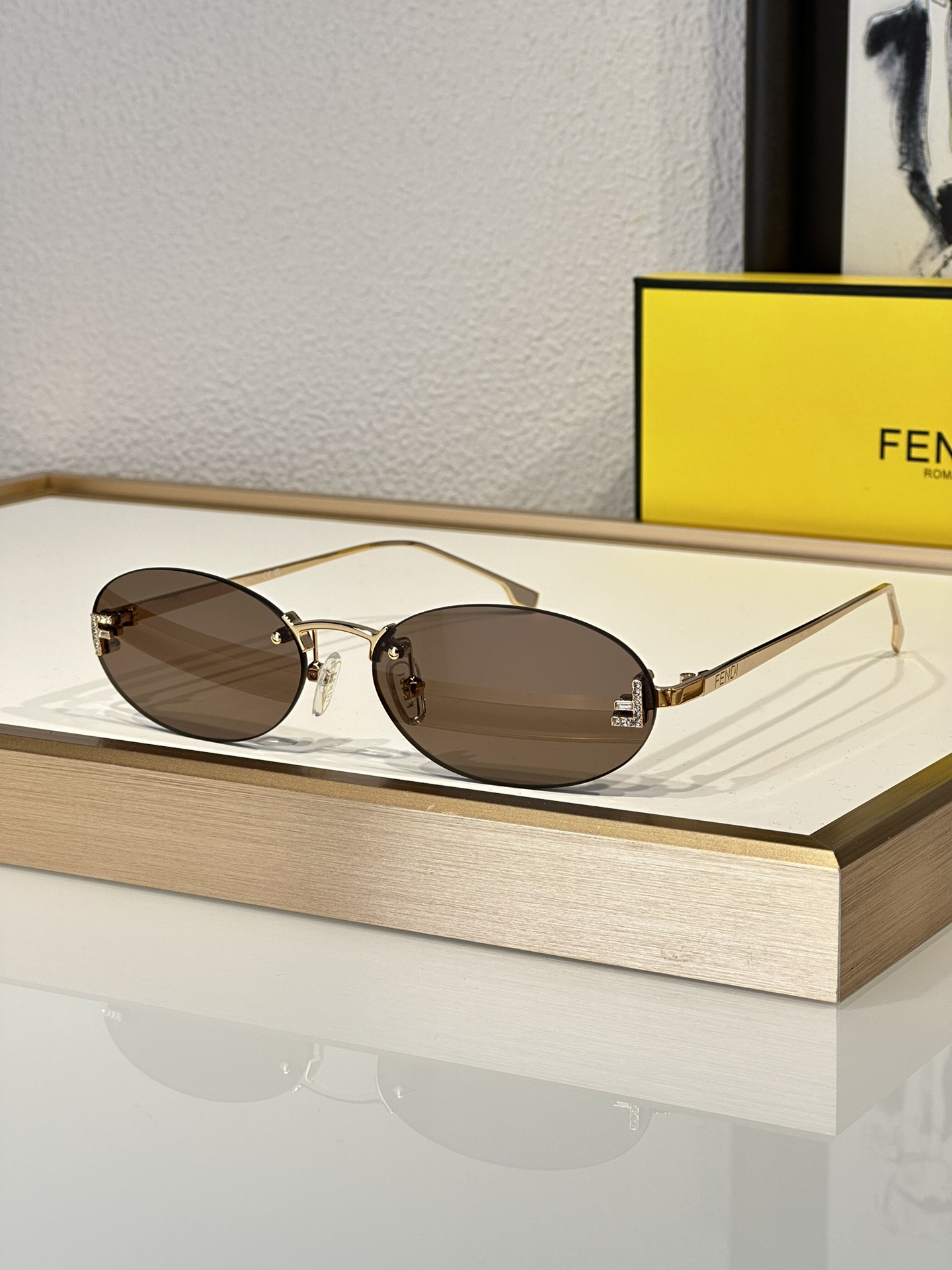 Fendi Sunglasses FE4075US