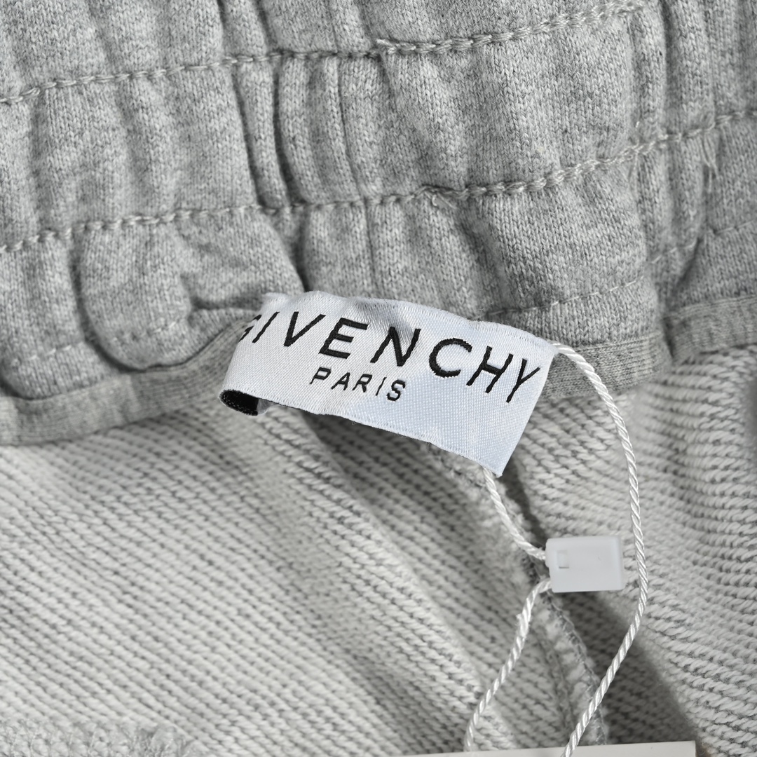 GIVENCHY/纪梵希 23ss 发泡字母印花短裤