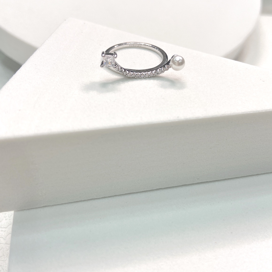 Ring Hefang smiles to balance pearl rings - 图片 3