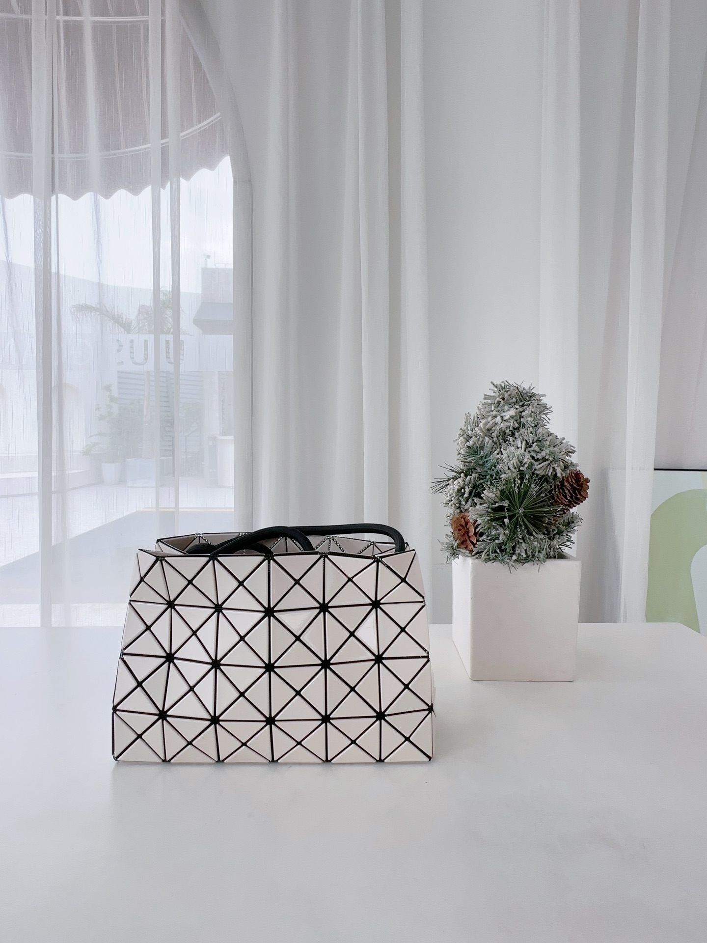 Issey Miyake Loop Series Tofu Bag - Adjustable Crossbody and Shoulder Bag 3 i1686557188 2749 1