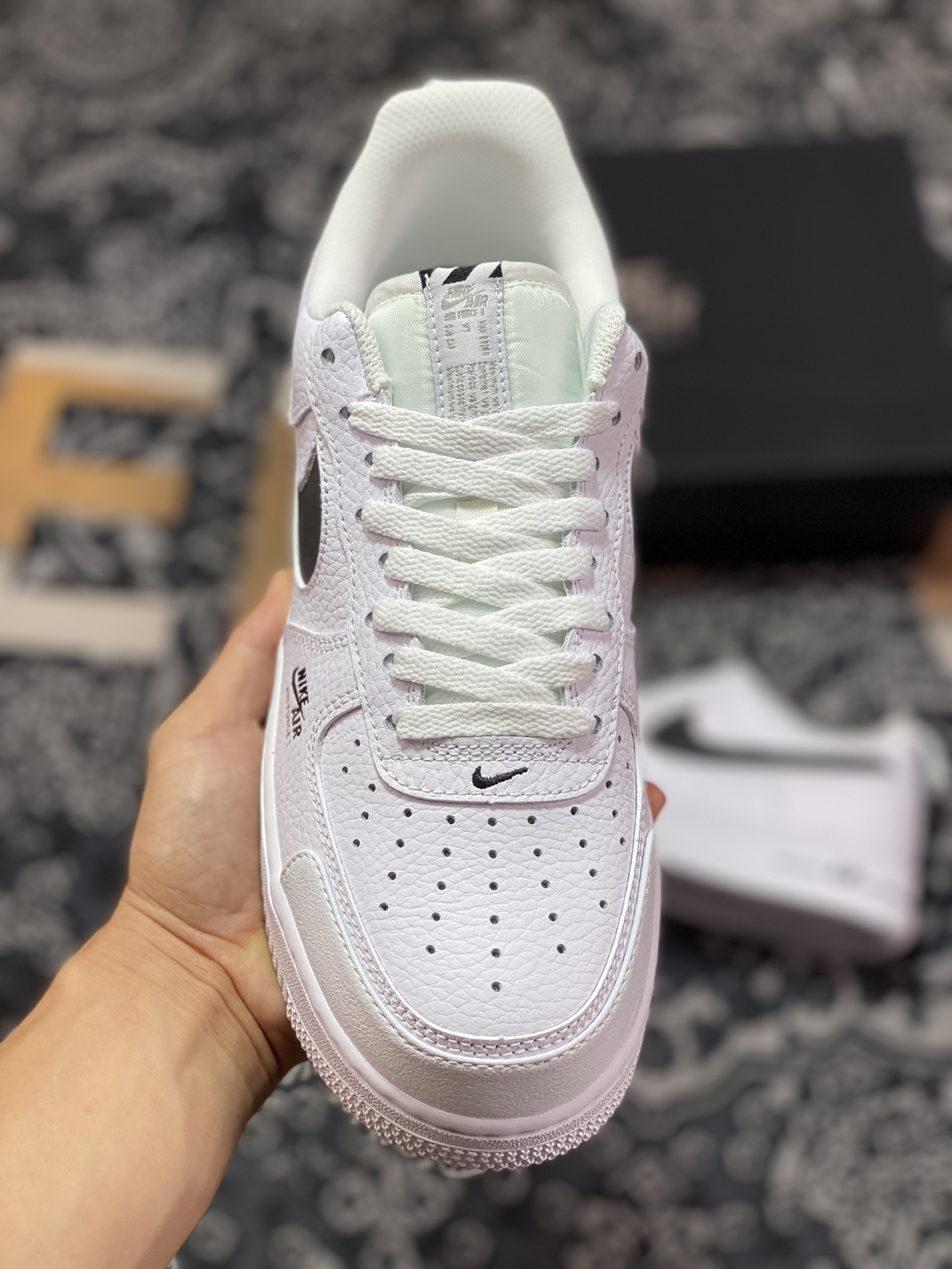 220 Nike Air Force 1 ′07 Low Premium”Cut Out/White/black”空军一号板鞋“皮革皮革白3M黑镂空钩子”CV3039-105