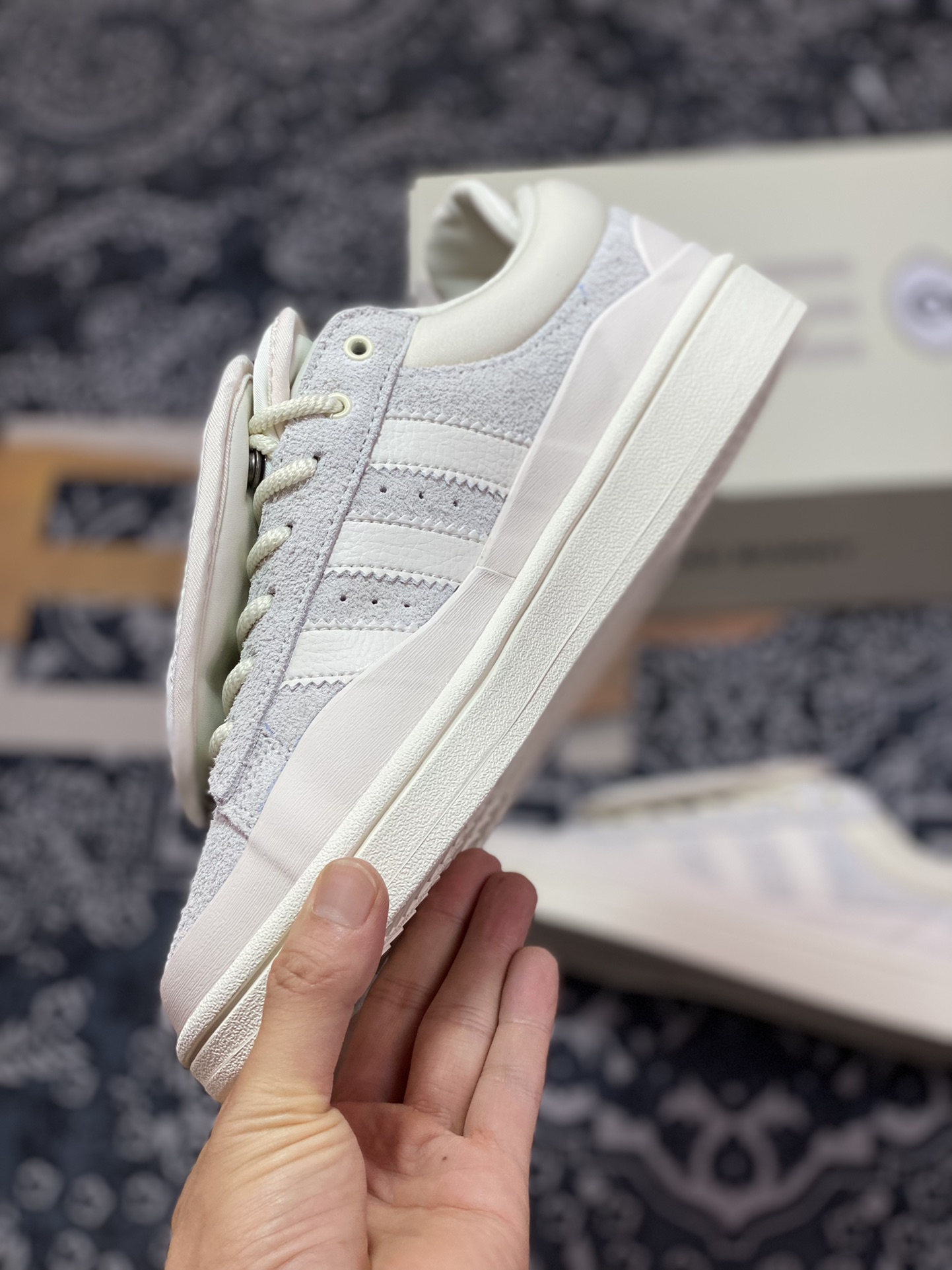 Bad Bunny x Adidas Campus Light ”Cloud White” College Wright series low-top sneakers ”Co-branded Cream White Bad Bunny” FZ5823