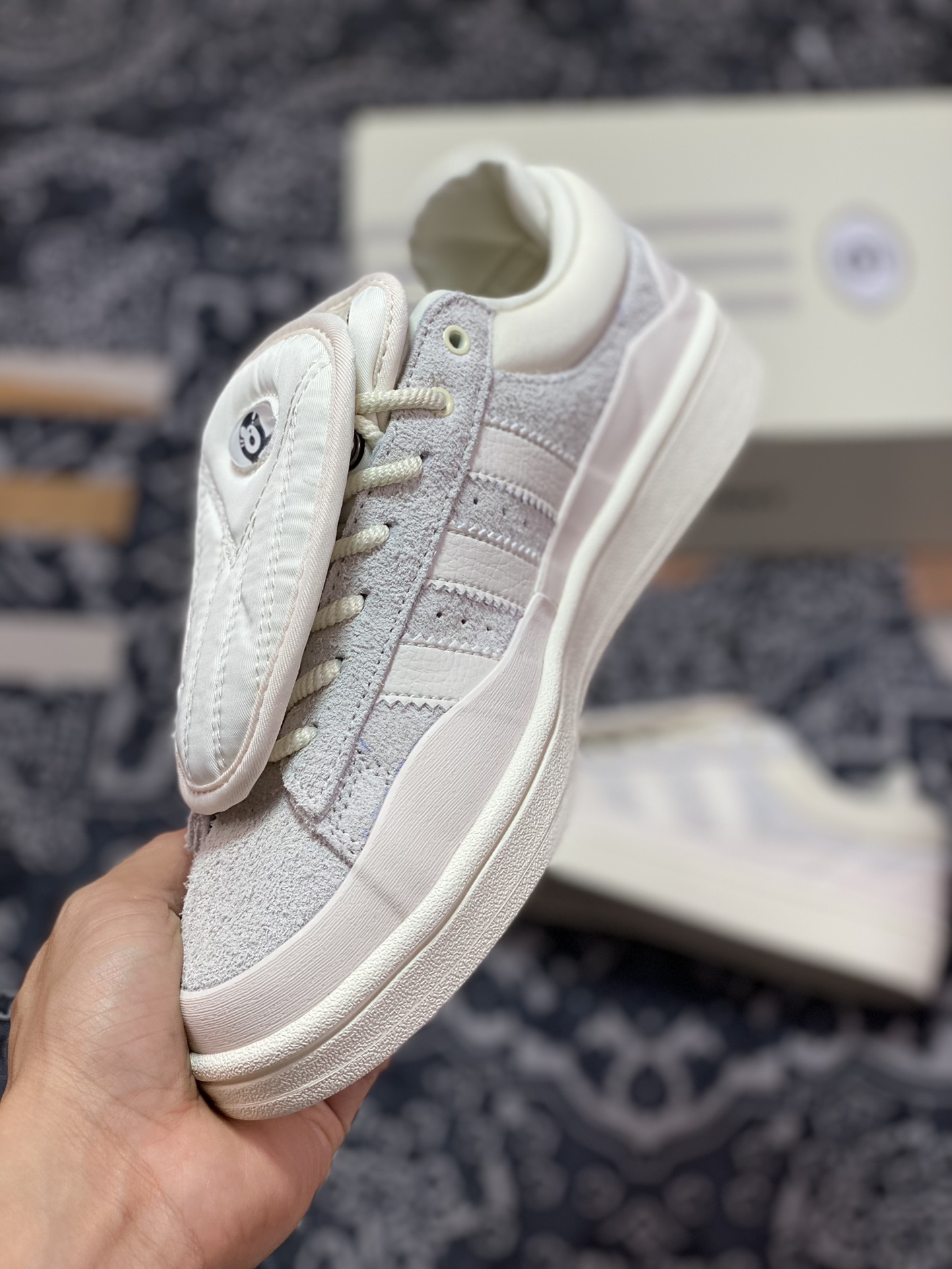 Bad Bunny x Adidas Campus Light ”Cloud White” College Wright series low-top sneakers ”Co-branded Cream White Bad Bunny” FZ5823