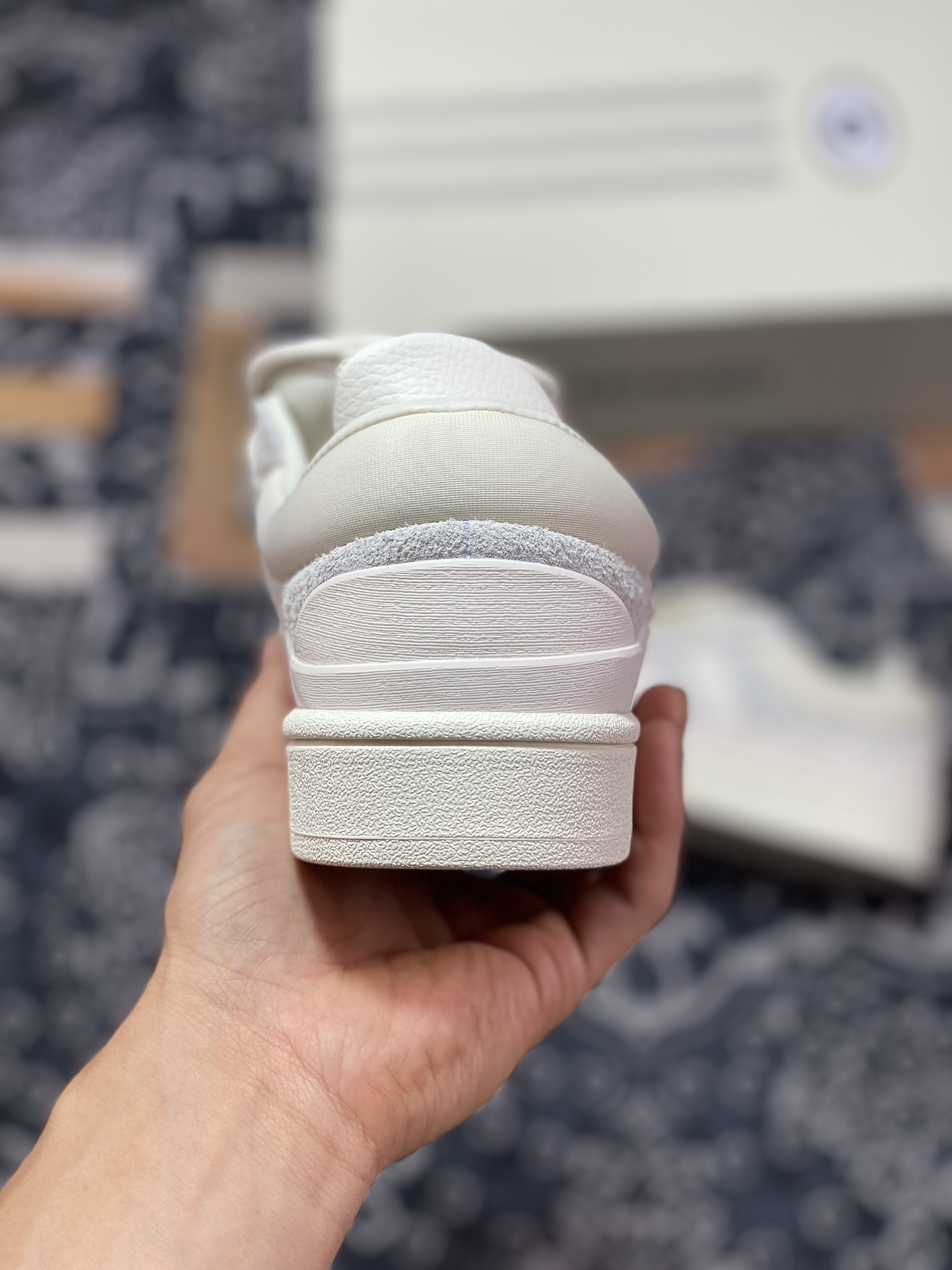 Bad Bunny x Adidas Campus Light ”Cloud White” College Wright series low-top sneakers ”Co-branded Cream White Bad Bunny” FZ5823