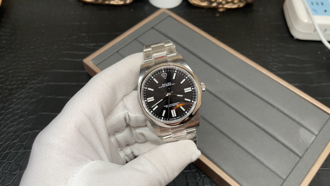 Rolex 黑恒动 蚝式恒动型41系列