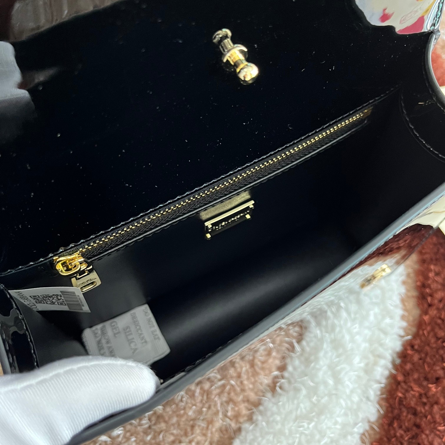 Dolce&Gabbana杜嘉班纳款号5515漆皮顶级原单细腻手工制造采用进口牛皮包身顶部纯手工油边点缀