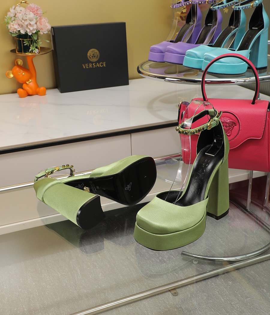 Precio de fábrica: suela de goma m, suela de cuero 295m. Yardage: 34-42 Versace nuevos zapatos de ta