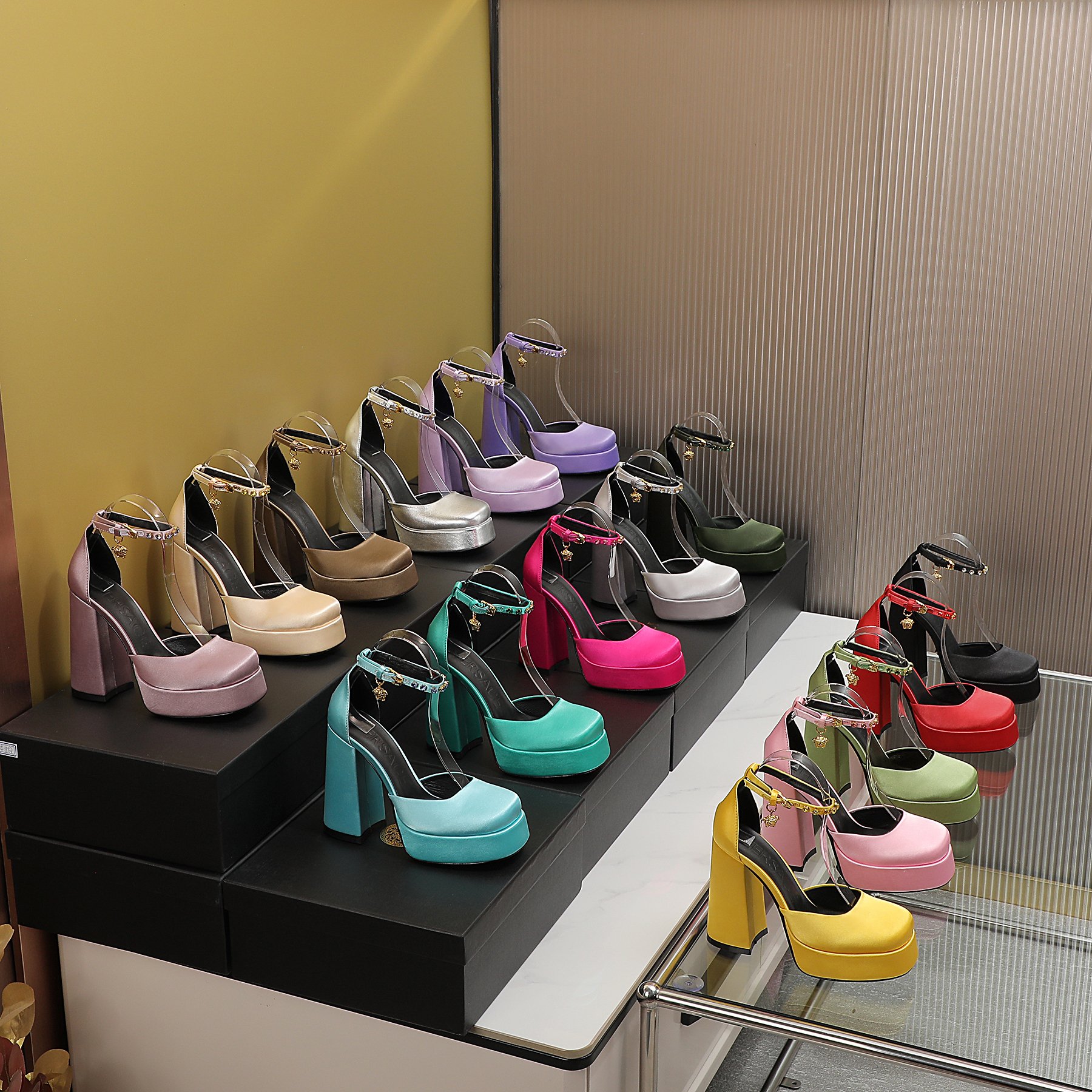 Precio de fábrica: suela de goma m, suela de cuero 295m. Yardage: 34-42 Versace nuevos zapatos de ta