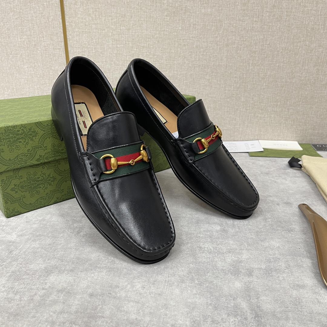 Gucci Scarpe Loafer Nero Oro Verde Rosso Uomini Pelle di vitello bovina Cuoio genuino Fashion